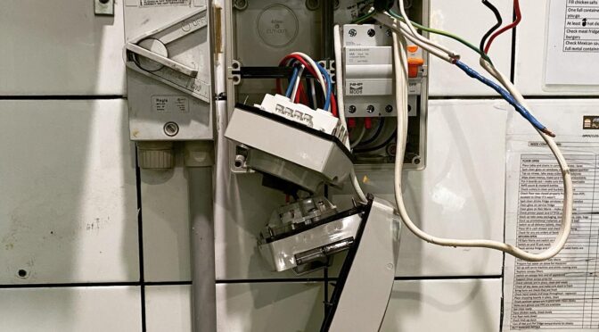 What Is The Difference Between Single Phase And Three Phase Power Supply?
