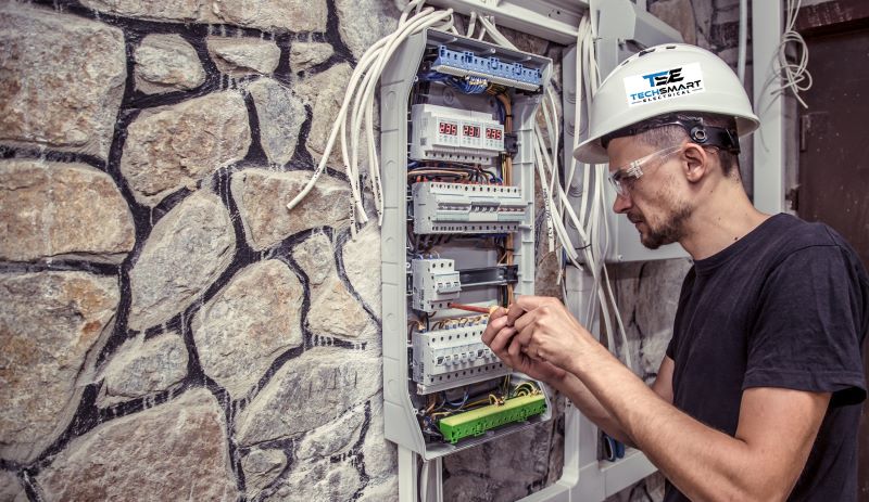 electrician in Wickliffe